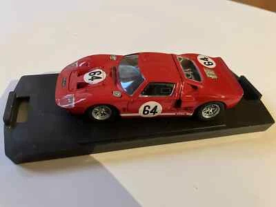 Coche de carreras modelo diecast Ford GT40 1/43.   Foto 1 de 4