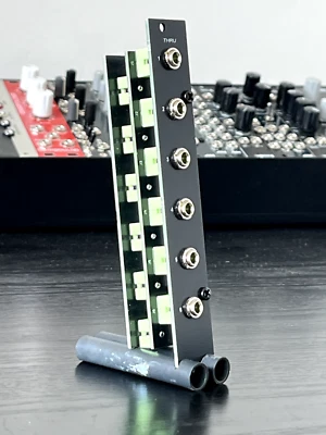 MH 'Thru' Eurorack Verbindungsmodul - Bild 1 von 4