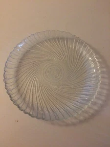 Piatto Arcoroc France Seabreeze Nautilus Swirl 71/2"~USATO~vetro trasparente~insalata rotonda - Foto 1 di 5
