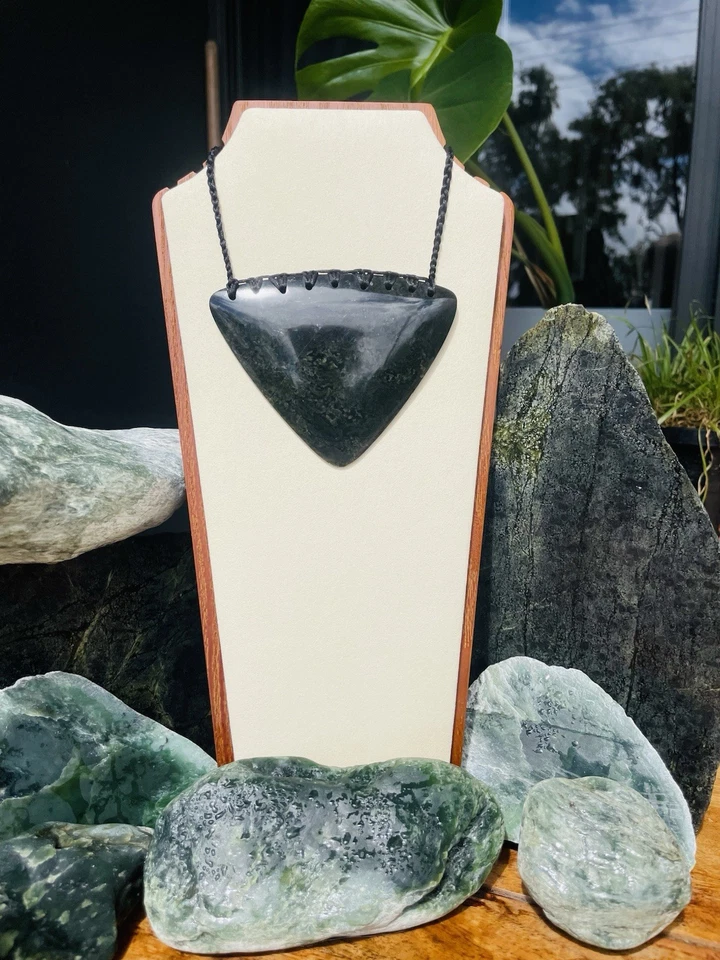 2 x Colgantes Grandes, Nueva Zelanda, Pounamu, Mountain Jade Foto 1 de 4