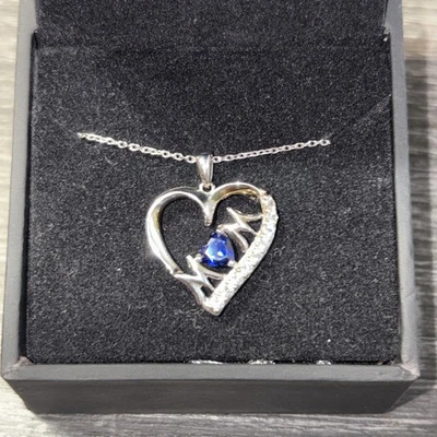 KAY Joyería Zafiro y Blanco 'Mamá' Corazón Collar Plata de Ley 18" Foto 1 de 4