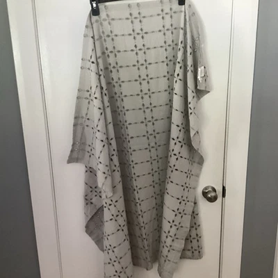 Pottery Barn Table Cloth 50x50,Runner 18x108,7 Napkins 20x20 Gray - Image 1 of 4