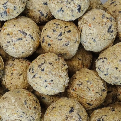 Meisenknödel 200 x ca.90 Gramm ohne Netz - Bild 1 von 2