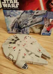 STAR WARS Millennium Falcon 10" Detailed Replica Model - Picture 1 of 7