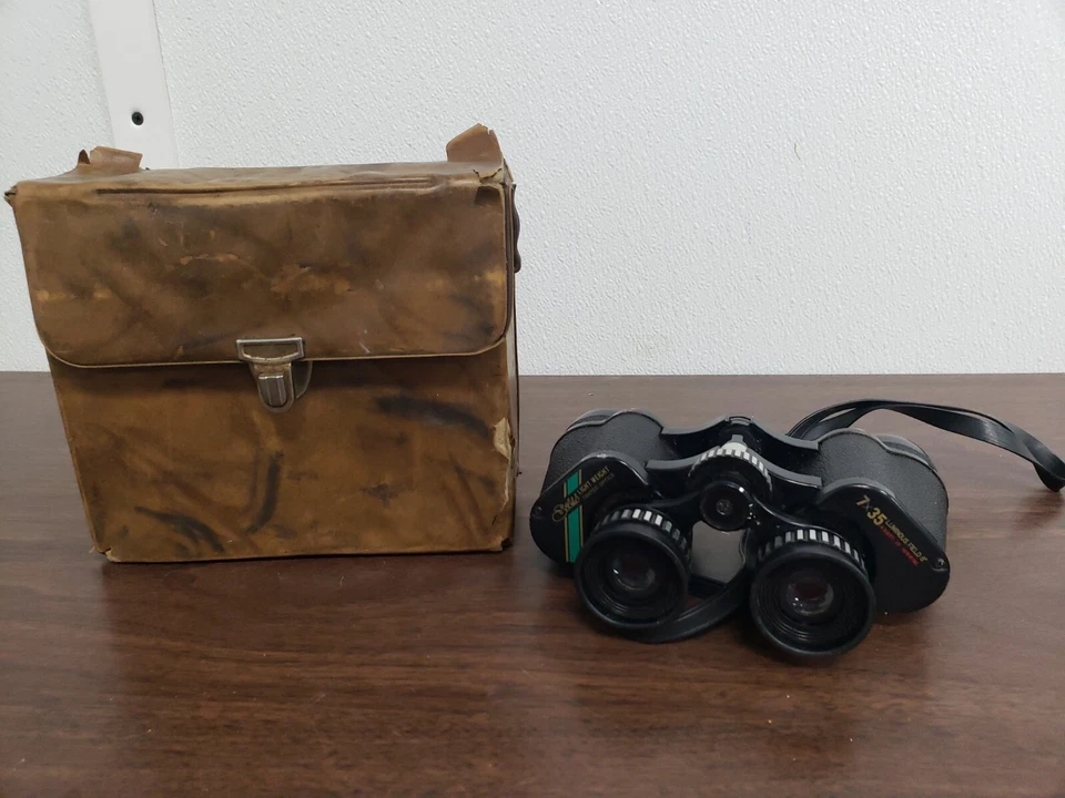 Vintage Selsi Lightweight 7x35 binocular W/ case  - Image 1 of 4