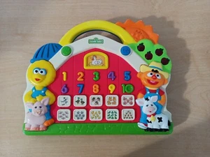 SESAME STREET Big Bird & Ernie Let's Find 123/Number Farm Animals Learning Toy - Picture 1 of 8