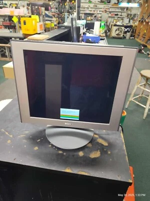 Sony 19” TFT LCD Coior Computer Display Monitor SDM-HS94P Tiltable And Working - Image 1 of 4