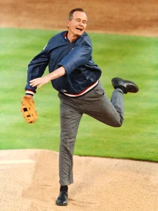 PRESIDENT GEORGE H. BUSH THROWS OUT FIRST PITCH AT RANGERS Photo Magnet @ 3"x5" - Picture 1 of 1