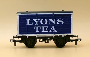 Airfix 54302 Vent Van LYONS TEA blue wagon boxed OO (j) - Picture 1 of 2