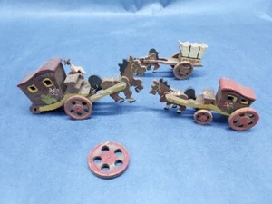 Teile Konvolut alte handbemalte Pferde- & Kutschenfiguren aus Holz aus Japan - Bild 1 von 11