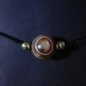 Cadena de amuletos de Nepal con cimientos raros del desierto de Gobi - Imagen 1 de 11