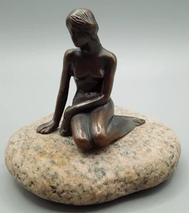 Vintage Meerjungfrau Figur Bronze auf Felsen Steinsockel Figurine Statue - Bild 1 von 17