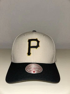 Mens Mitchell & Ness MLB GAME ON PRO SNAPBACK PIRATES - Picture 1 of 4