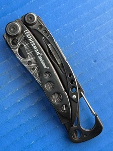 Leatherman Skeletool Multi-Tool Pliers Combo Knife Bit Driver - Topo - Picture 1 of 23