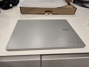 Samsung Galaxy Chromebook Go Brand New - Picture 1 of 8
