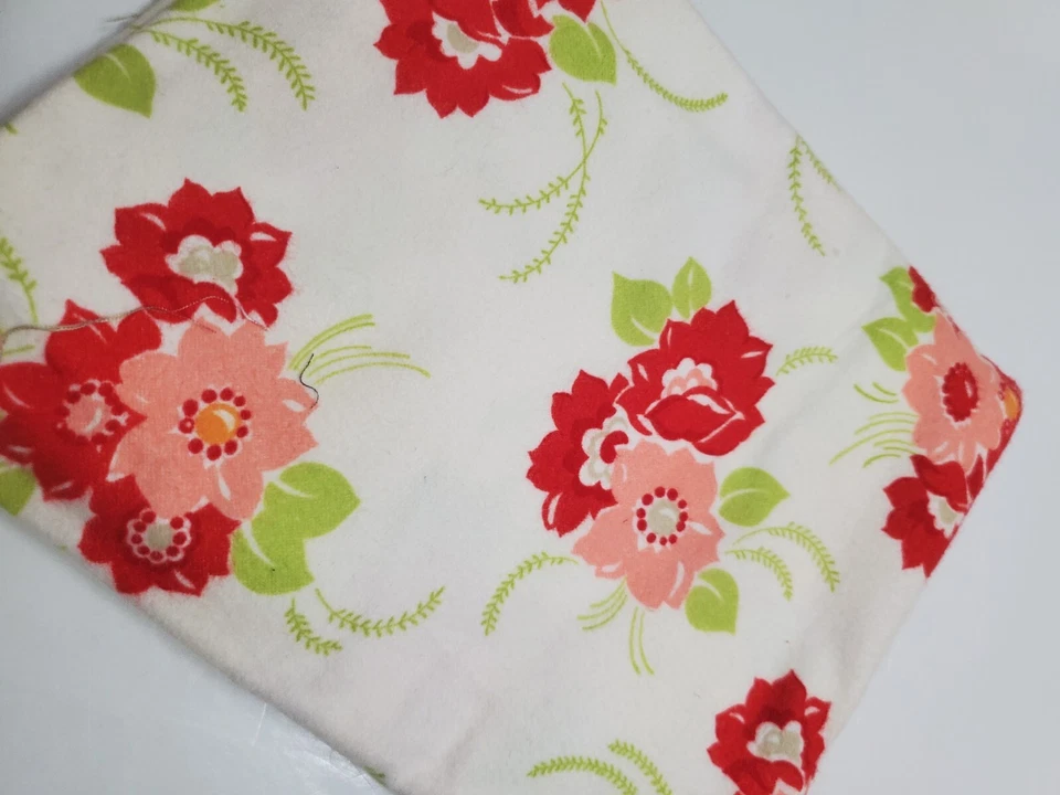 Bonnie & Camille Fabric Miss Kate Floral Moda Flannel White Quilt FAT QUARTER - Image 1 of 1