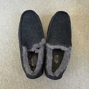 UGG Herren Ascot Neuheit Leder Hausschuhe Schuhe Mokassins 1017298 M / Schwarz - Bild 1 von 8