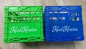 Vintage Rakstak Kool Krates CD Aufbewahrung Organizer Blau & Limettengrün - Bild 1 von 6