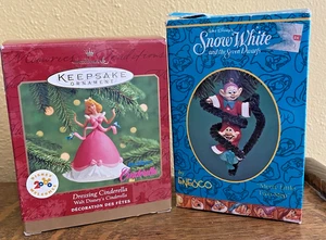 Hallmark Aschenputtel & Enesco Schneewittchen Zwerg Ornamente - Menge 2 Ornamente - Bild 1 von 9