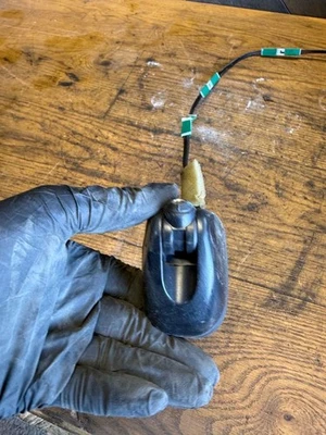 Nissan Leaf I (ZE0) 2013 aerial GPS antenna IDR24615 - Image 1 of 4