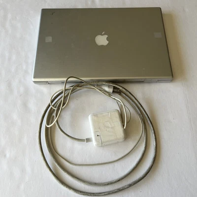 Apple MacBook Pro 15" A1150 (2006) 2.16GHz FOR PARTS No Battery "Question Mark" - Image 1 of 4