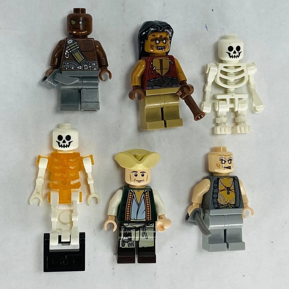 Lego 4195 Piratas do Caribe Minifiguras Zombie Masthead Quartermaster Gunner - Imagem 1 de 4