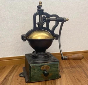 Macina caffè, Peugeot, tipo manuale, ghisa, antico, oggetto raro, made in France - Foto 1 di 5