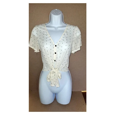 Camisa de manga corta blanca con botones Charlotte Russe, XS T4 Foto 1 de 3