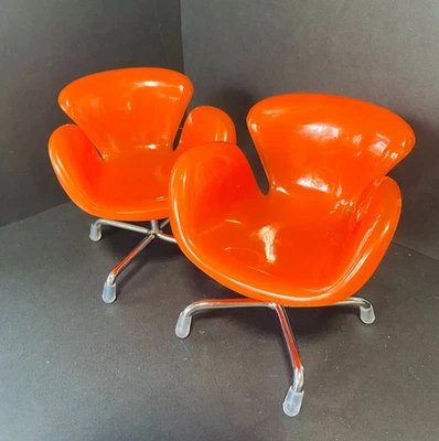 Par de cadeiras mod modernas laranja meados do século para Barbie escala 1/6 - Imagem 1 de 4