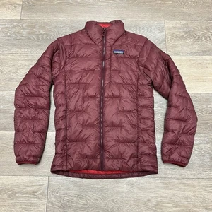 Giacca uomo Patagonia M's Macro Puff Puffer taglia XS rosso ossido 80100 usata in ottime condizioni 349$ - Foto 1 di 15