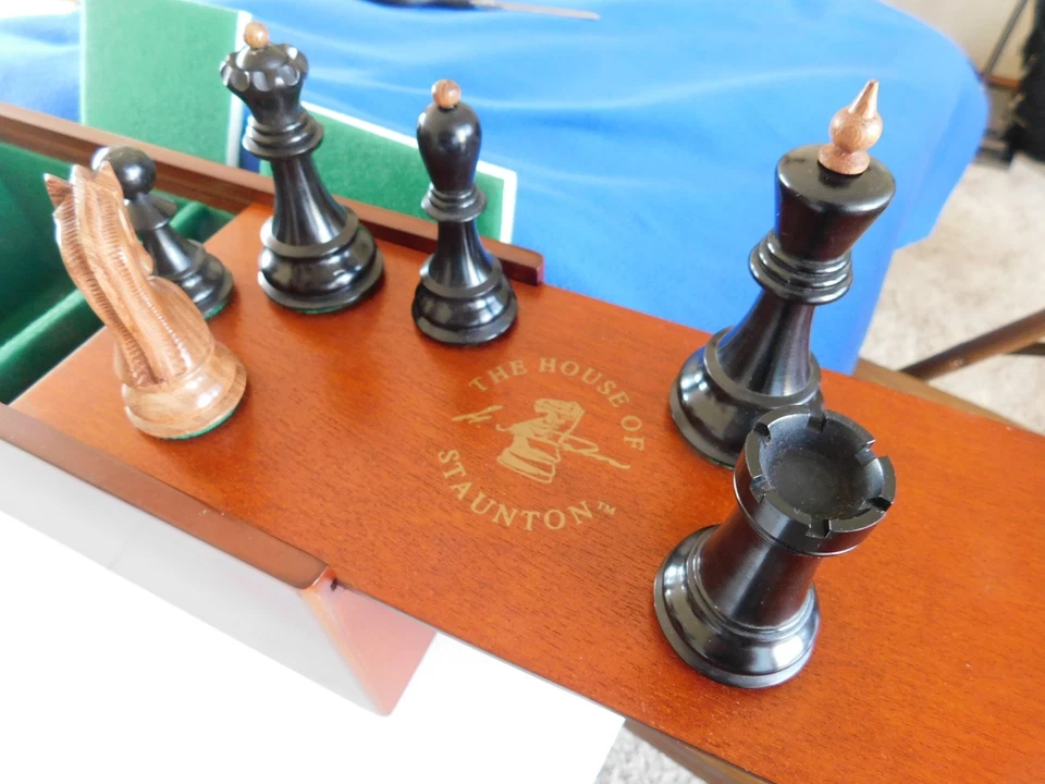 Piezas de ajedrez élite de Zagreb - Rey de 3,875" - Caja House of Staunton incluida Foto 1 de 4