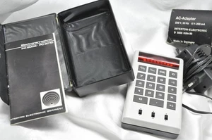 Seltener Interton PC 2008 Taschenrechner mit Etui und Netzteil. Sammlerstück  - Bild 1 von 10