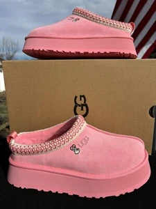 Taglia 8W - Ugg TAZZ LOVE San Valentino 25 Rosa Tropicale SPEDIZIONE VELOCE - Foto 1 di 8