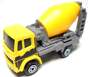 TONKA MAISTO YELLOW & GRAY CEMENT MIXER 2.75" DIECAST TILTING CONSTRUCTION TRUCK - Picture 1 of 6