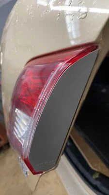 Conjunto de luz trasera derecha usado se adapta a: Toyota Camry 2011 tapa montada R. sin re Foto 1 de 4