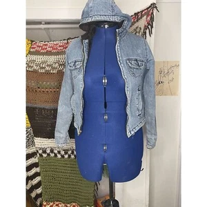 Vintage Lee Denim Jacket Boys Medium Blue Fur Lined Patch Logo Hooded Full Zip - Picture 1 of 8