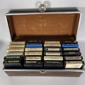 24 Classic Country 8-Track Tapes & Case for Parts|Restore C&W Greats 70's 80's - Imagen 1 de 21