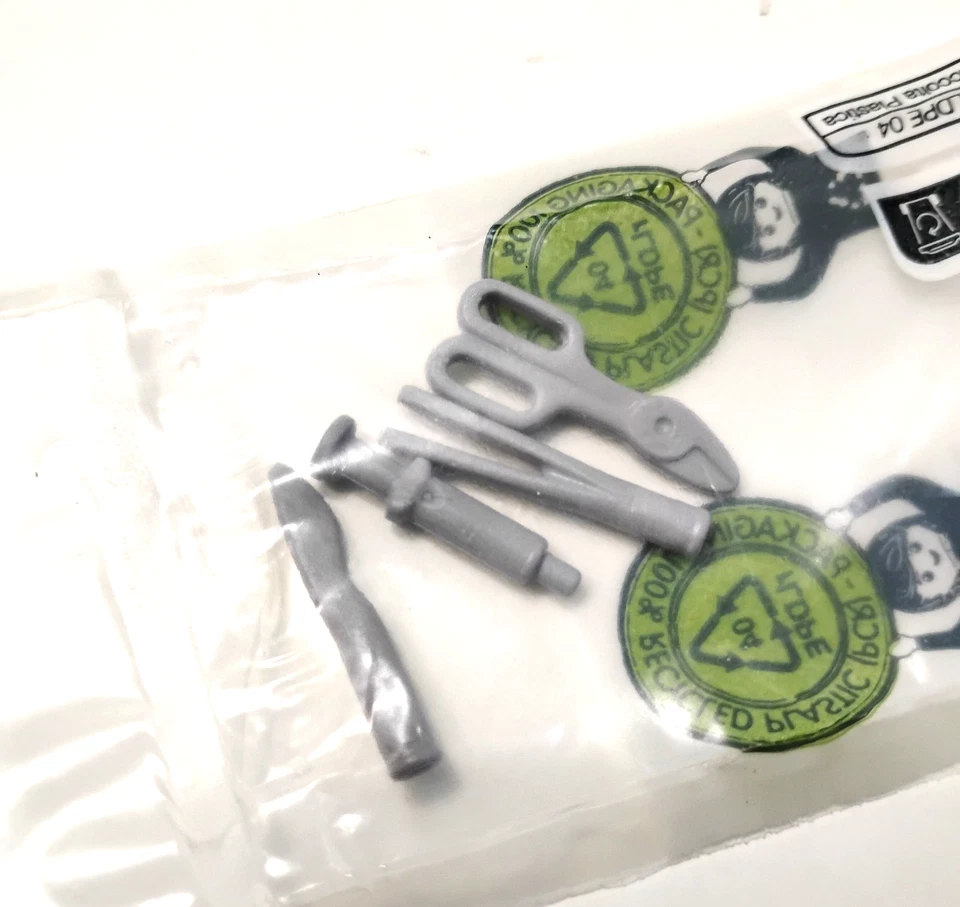 Playmobil Medical Supplies Syringe Tweezers Scissors Hospital Vet Clinic A87 - Image 1 of 1