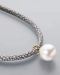 P Leder Collier mit Anhänger MK-Perle 14mm weiß Verschluss 925 UVP 199€ - Ä6064 - Bild 1 von 1