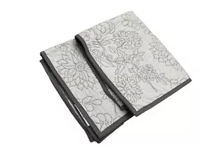 Threshold Taupe Braun Creme Bestickt Blumen Standard 2er Set Kissenbezug - Bild 1 von 5