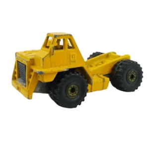 Hot Wheels Diecast Truck Cat Dump Truck Yellow Vintage 1982 Collectible - Picture 1 of 5
