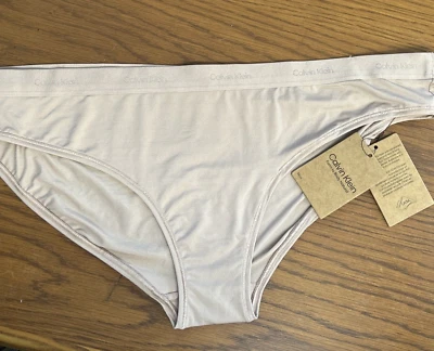NWT Calvin Klein WOMEN'S (1X-LARGE) Form to Body Natural Plus BIKINI QF6831-200 - Image 1 of 4