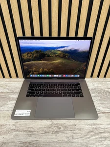 MacBook Pro 15" 2018 i9 32gb 500gb SSD - Imagen 1 de 4