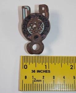 Rare 1930-1931 Dodge Brothers DB DC 8 Eight Radiator Emblem Automotive Car Badge - Picture 1 of 4