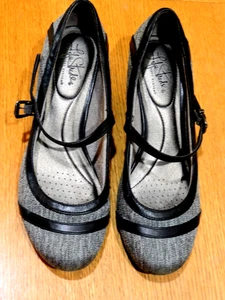 Life Stride Soft System Mary Jane grau/schwarz Besatz Schnalle Pumps 2" Absatz Größe 8,5 M - Bild 1 von 5