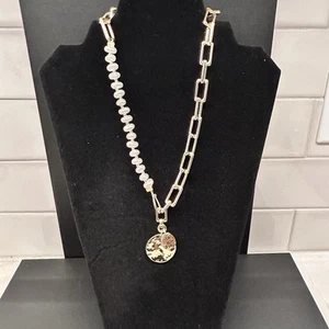 Chico's Gold Tone And Pearl Collar Necklace - Picture 1 of 9