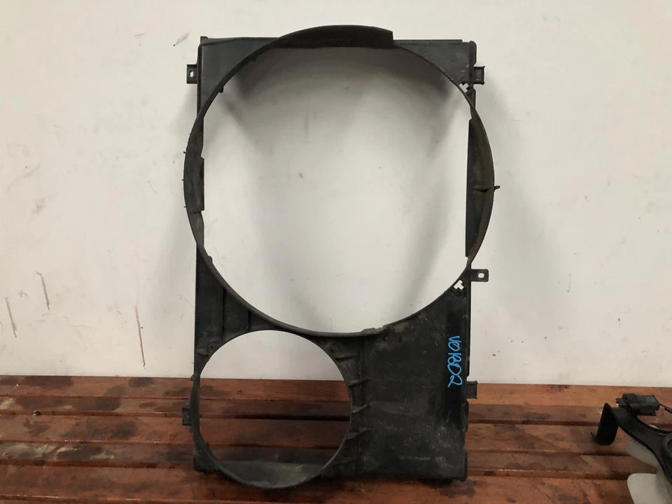 Toyota Spacia Fan Shroud SR40 02/1998-12/2001 - image 1 of 1