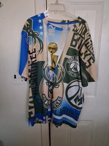  Fisll Milwaukee Bucks All Over Graphic Lightweight Shirt Champions NBA XLarge - Bild 1 von 4