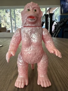 Goro Bullmark Ultraman Godzilla Sofubi soft Vinyl Medicom Sdcc Toy 9” - Picture 1 of 10
