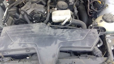 空气净化器 2.0L 无运动悬架 适合 12-18 宝马 320i  — 第 1/4 张图片